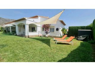 Casa in Beniarbeig. Venta adosado en beniarbeig