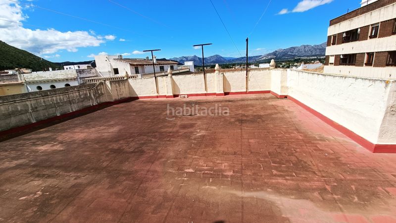 Foto 7390fe7e-a632-40c9-a908-494cadecfb36. Edifici a Centro Pedreguer
