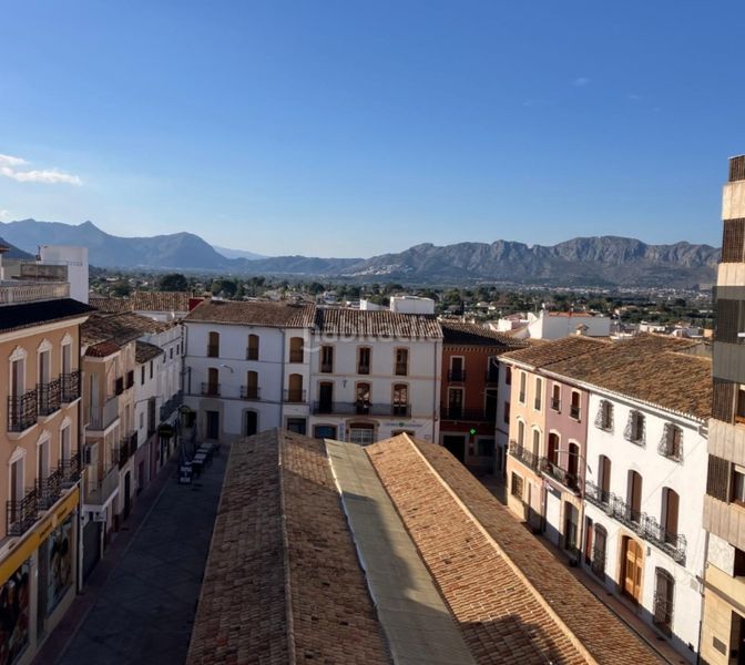 Foto 9e6f47c7-79aa-48f5-ba25-5f1a3e20f755. Edifici a Centro Pedreguer