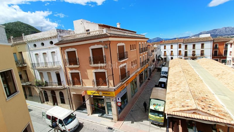 Foto c310a258-766a-46a0-bb22-59c4e7ca2d1c. Edifici a Centro Pedreguer