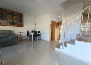 Semi detached house in Sagra