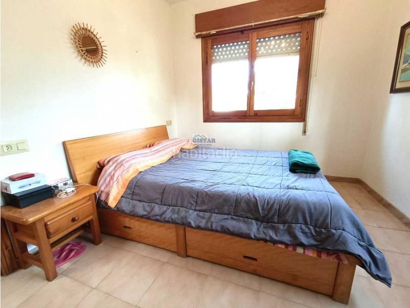 Foto f548ffa4-48e2-4b5d-a4e3-6f2254b618a9. Chalet dans Centro Urbano Dénia