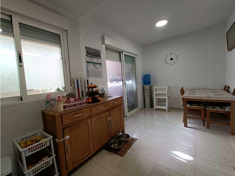 Foto ac925a5e-0e0b-48c5-b58f-e07613d7eb54. Dúplex amb calefacció piscina a Sagra