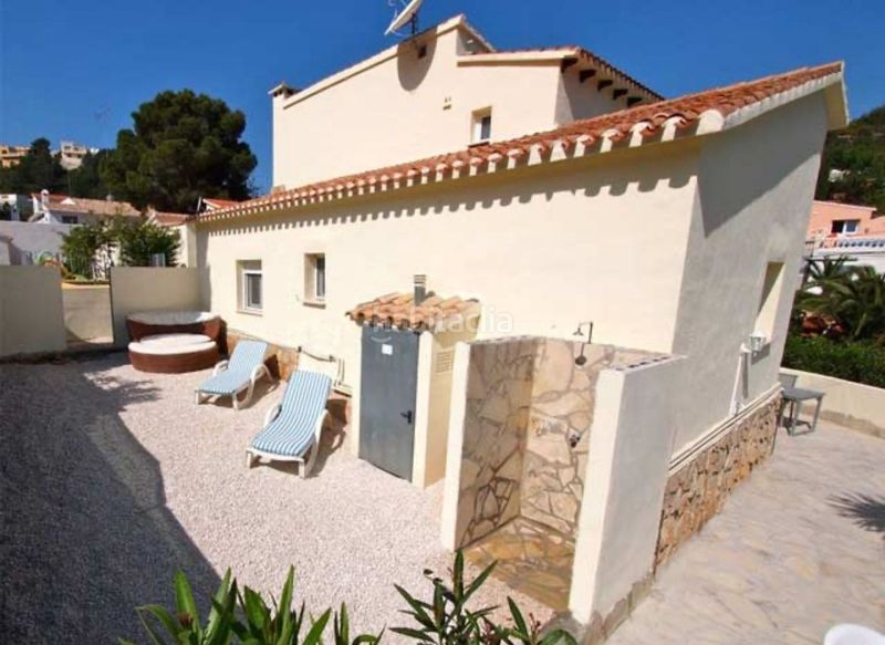 Foto 0dab1f3d-ebcb-4373-ba85-b1e2bd5d3d25. Chalet with parking pool in La Pedrera-Vessanes Dénia