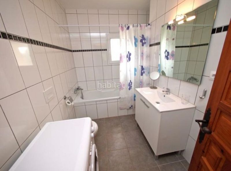 Foto f605cf50-038d-4521-b0db-7c91d8d8831b. Chalet with parking pool in La Pedrera-Vessanes Dénia