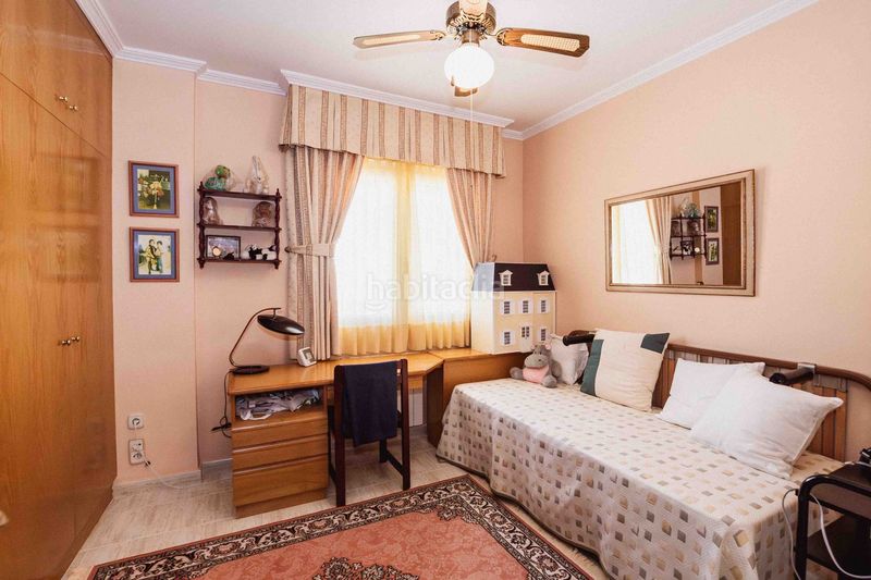 Foto 101cf131-d81c-4388-9b3d-4baa9bdfa294. Chalet con parcheggio in Sierra Helada Benidorm