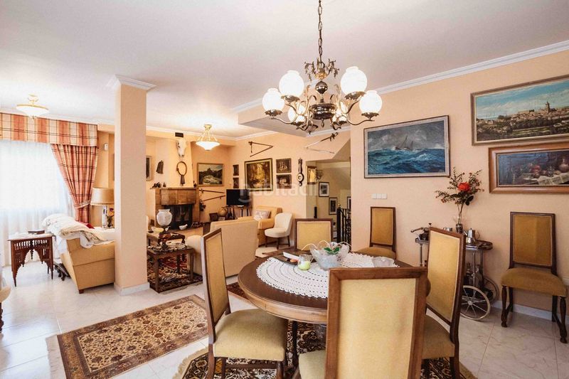 Foto a8a9a8ed-caa5-4736-b14e-efc2b3469255. Chalet con parcheggio in Sierra Helada Benidorm