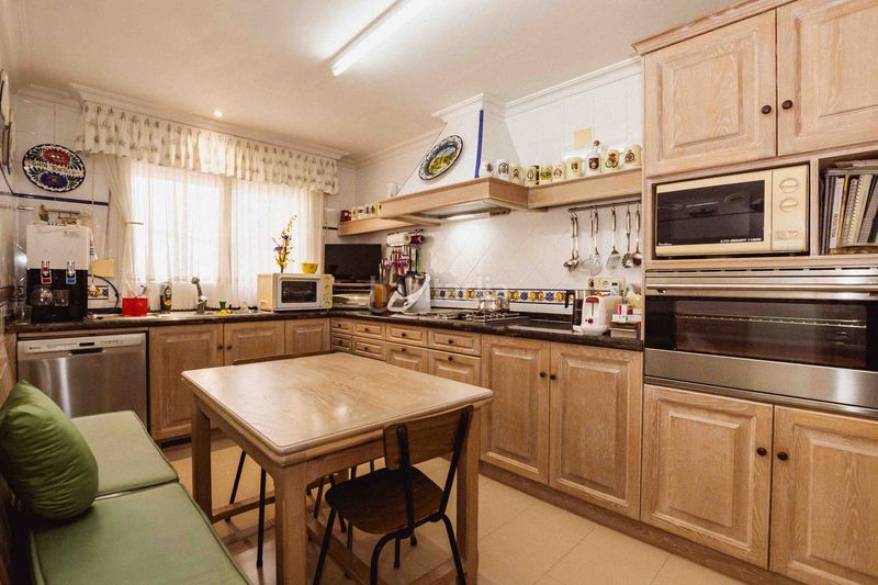 Foto a8b5866e-6132-4346-94bd-9e5384859c01. Chalet con parcheggio in Sierra Helada Benidorm