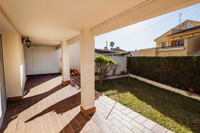 Foto bc7f5d80-649c-4c9d-9097-cb3ae2c2f1d5. Chalet con parcheggio in Sierra Helada Benidorm