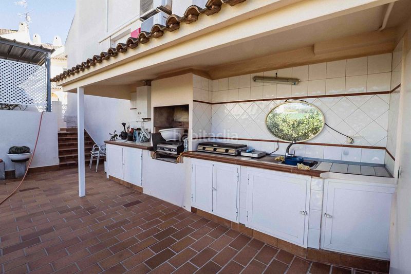Foto c56f3dbc-e058-47a8-9e28-9bf30b13c3a4. Chalet con parcheggio in Sierra Helada Benidorm