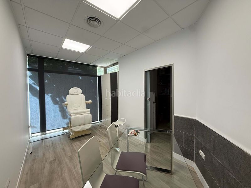Foto 1c5ba5e1-426b-47ea-b16c-9da8fe21906b. Local comercial en Playa Poniente Benidorm