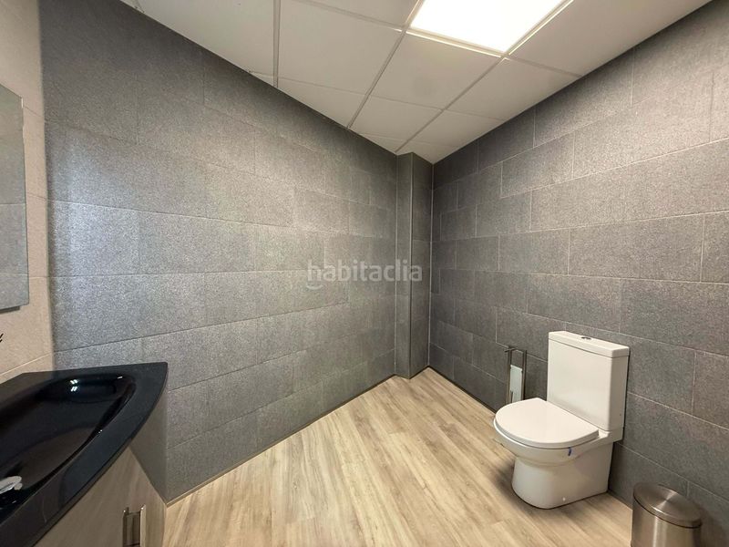 Foto c3b25aa9-84de-4f21-bee4-0ffe042c9373. Local comercial en Playa Poniente Benidorm
