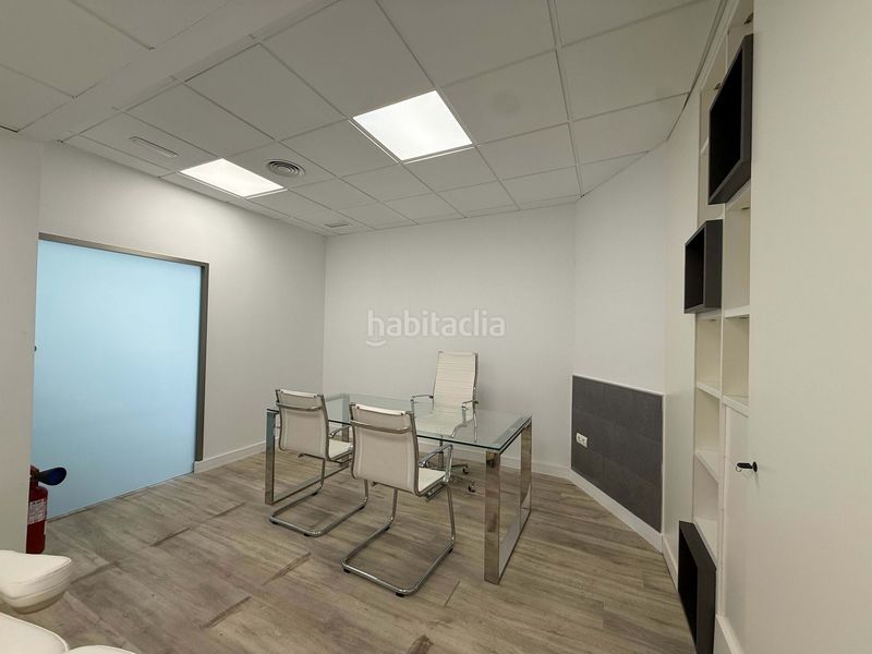 Foto f2285ad5-7f6f-4048-b120-2ca08eb0b098. Local comercial en Playa Poniente Benidorm
