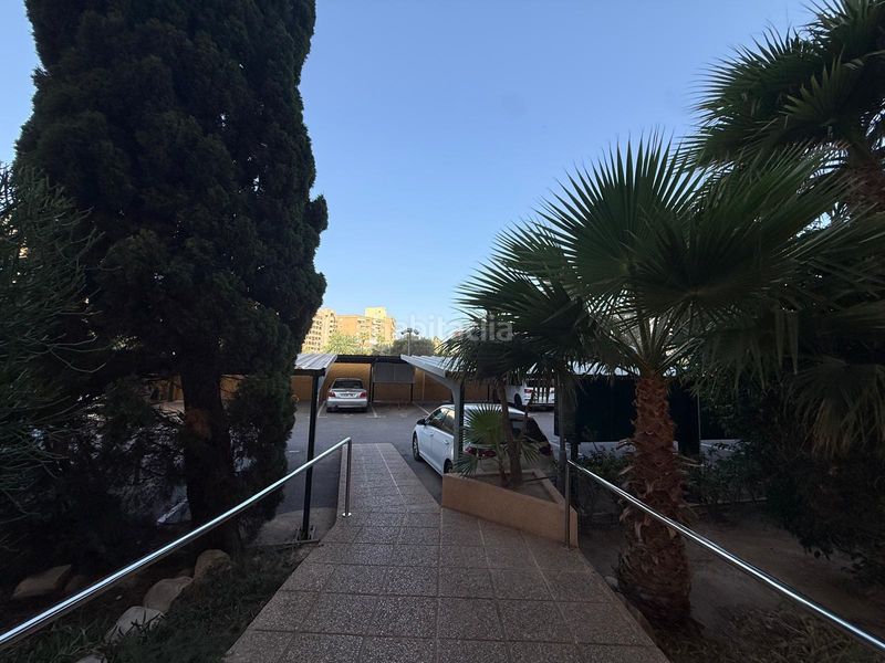 Foto f84a9dd5-5a09-4d1d-8eb0-2473513aef74. Pis amb aparcament a cala Finestrat Finestrat