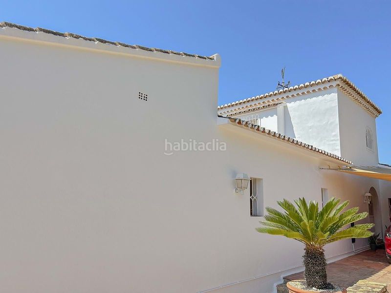 Foto bc0e47d4-f535-4b18-83e5-20ef0eb6ed49. Casa amb aparcament a Altea ciudad Altea