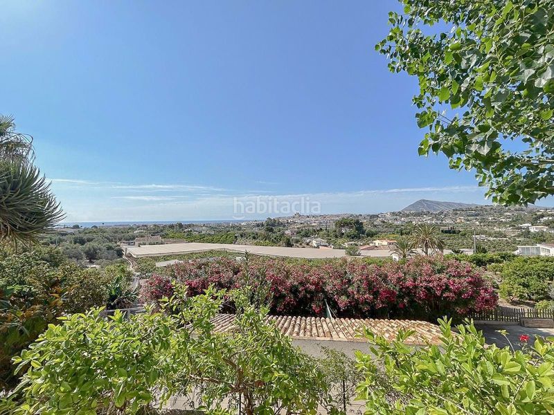 Foto f6c6f6f7-6c6a-47cb-95da-d2e0b7859ae9. Casa amb aparcament a Altea ciudad Altea