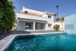 Chalet  Carrer austral