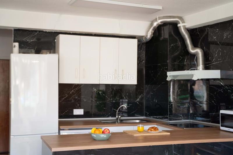 Foto cc76c0e2-2146-4f10-b129-739e6261e530. Flat with pool in Playa Poniente Benidorm