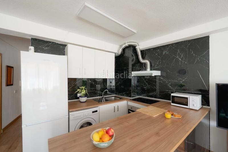 Foto 255eb033-0d40-4f34-93a2-ceac89539782. Piso en Playa Poniente Benidorm
