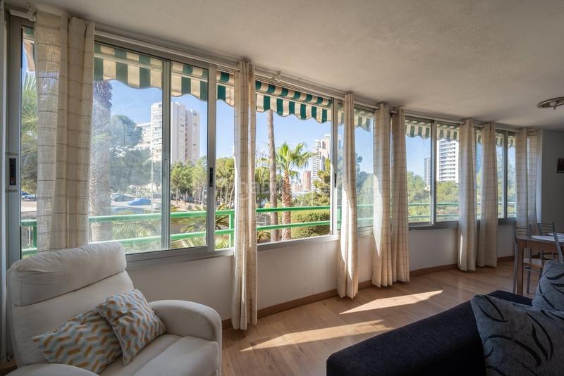 Foto d6a9b3ff-b6c7-4c2e-ad66-e59614ee119d. Piso en Playa Poniente Benidorm