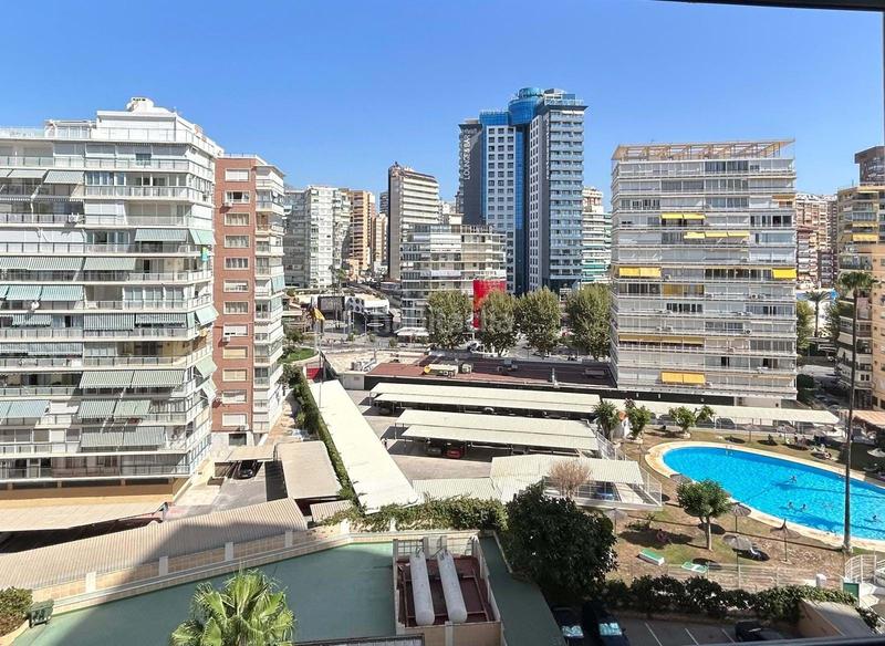 Foto 262af2ab-9843-4349-9ca2-1addb4a8e29c. Dúplex en Playa Levante Benidorm