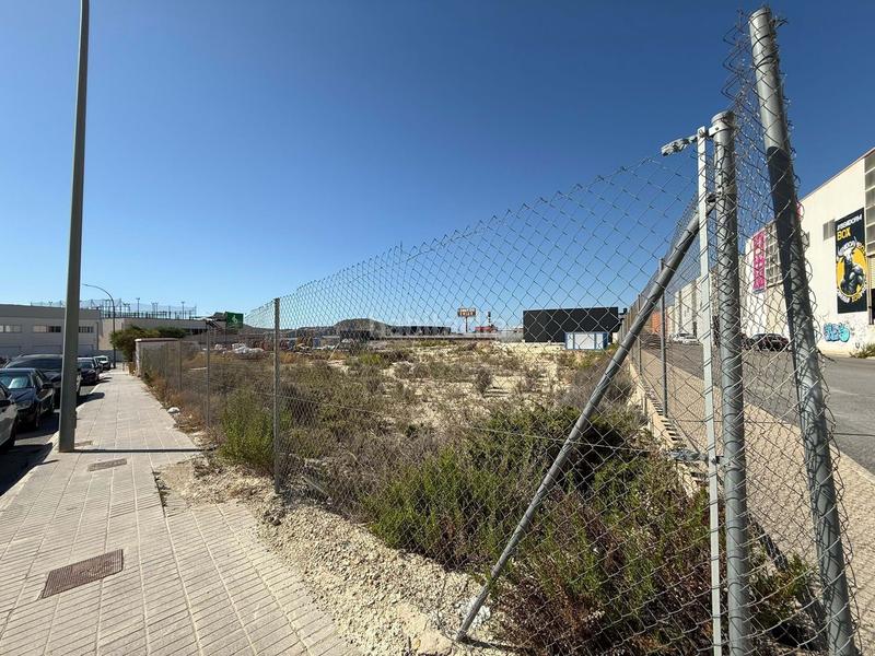 Foto b227eb3c-1a56-4e7d-8acd-9581c5401063. Residential plot in Golf Bahía Finestrat