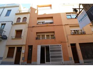 Maison  Notaries. Casa en venta a reformar en el centro de palamós