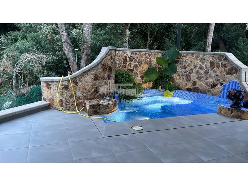 Foto 455eefbd-e54f-43b3-95b2-91b09a94129e. Chalet con riscaldamento parcheggio piscina in Pals