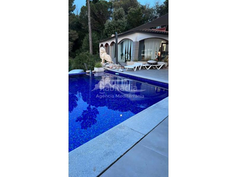 Foto a40aa1b4-ddcd-47ef-9562-4af8fd0bb08f. Chalet con riscaldamento parcheggio piscina in Pals