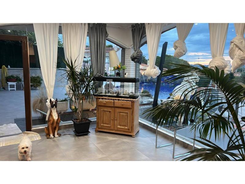 Foto f68b067a-5659-4952-b1e2-549709869c86. Chalet con riscaldamento parcheggio piscina in Pals