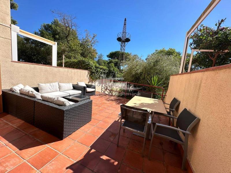 Foto 72dbef87-3b58-43dc-8490-88b2e0e044f7. Casa adossada amb calefacció aparcament piscina a Sant Feliu de Guíxols