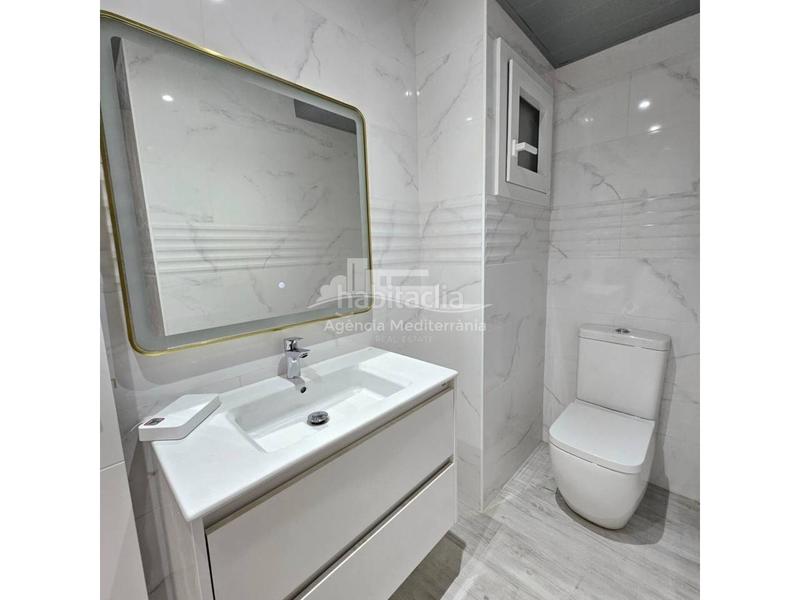 Foto 0cd2ab9b-ac65-4132-a86e-38dcd358e610. Piso quieres vivir en un piso amplio, totalmente reformado a estrenar, en pleno centro y pagar precio de segunda en Palamós