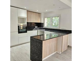 Appartement  Còrsega. Quieres vivir en un piso amplio, totalmente reformado a estrenar