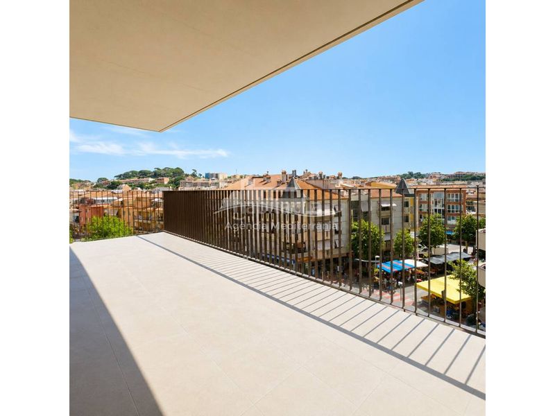 Foto f46f9a5b-8a11-4e16-bd30-f5226d08dc26. Penthouse with heating parking pool in Avinguda Catalunya Palamós