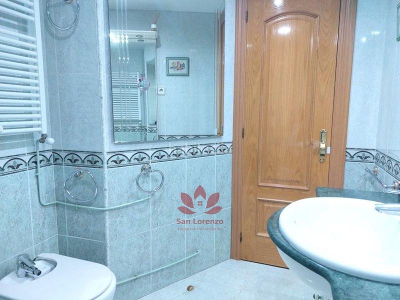 Foto 57dc7ff2-8a0e-4097-8aee-9d9421786178. Appartement dans Pinar del Rey Madrid