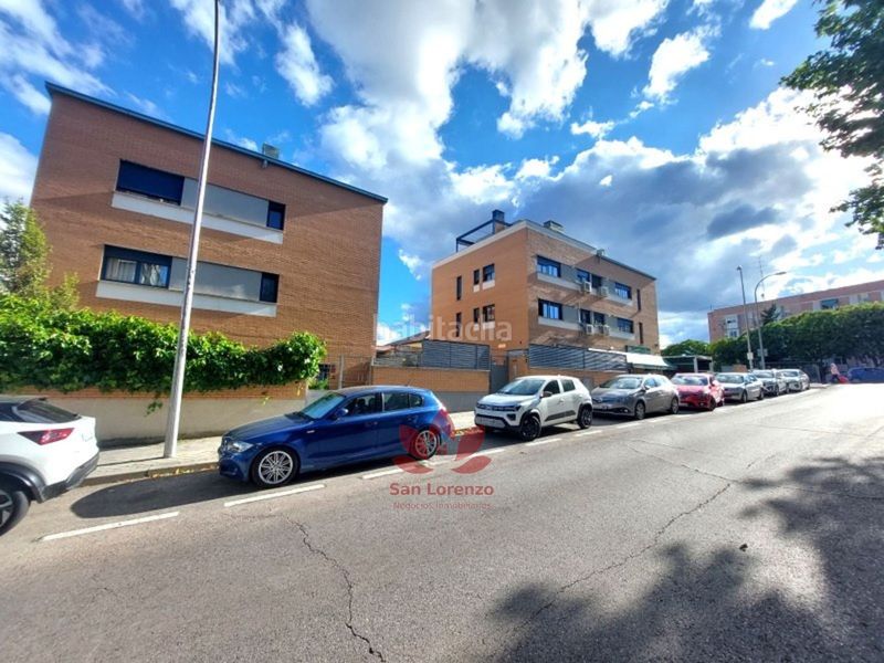Foto ec60cc84-710f-4e45-9411-6b8a847b2010. Pis amb aparcament a Pinar del Rey Madrid