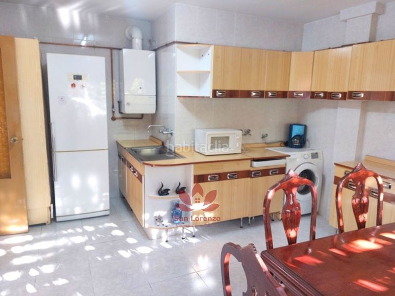 Foto c82fa864-5927-444a-bbab-41ba38478361. Etagenwohnung in Apóstol Santiago Madrid