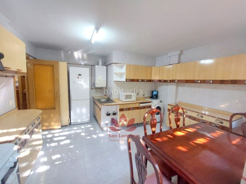 Foto fde903de-de77-45bd-838d-5cbc3af2ae23. Etagenwohnung in Apóstol Santiago Madrid