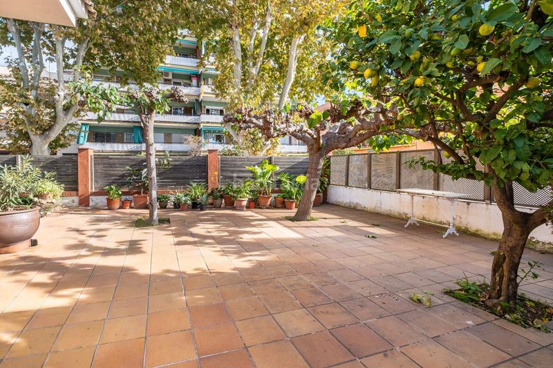 Foto 05e9c19f-80df-42a0-bbfa-4f4d0b7e483b. Casa adossada amb calefacció a Banyeres Premià de Mar