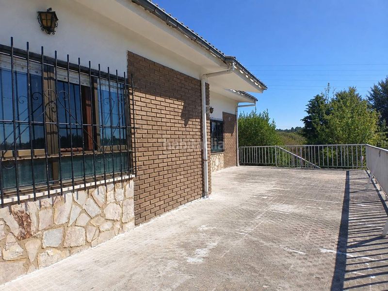 Foto d4ef68e1-207c-4f09-a04e-2f418b3cb36b. House in calle corpus christi 0 in San Andrés del Rabanedo pueblo San Andrés del Rabanedo