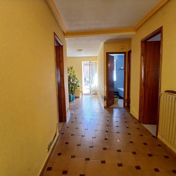Foto 04373f03-bbd9-4e1b-9a19-db5055ee7d3b. Casa in calle calle principal 25 in Ardón