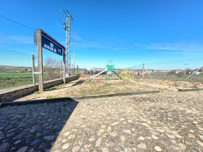 Foto 271af6c2-979c-402c-8319-74f4b60b05ca. Geschäftsraum in Valdefresno