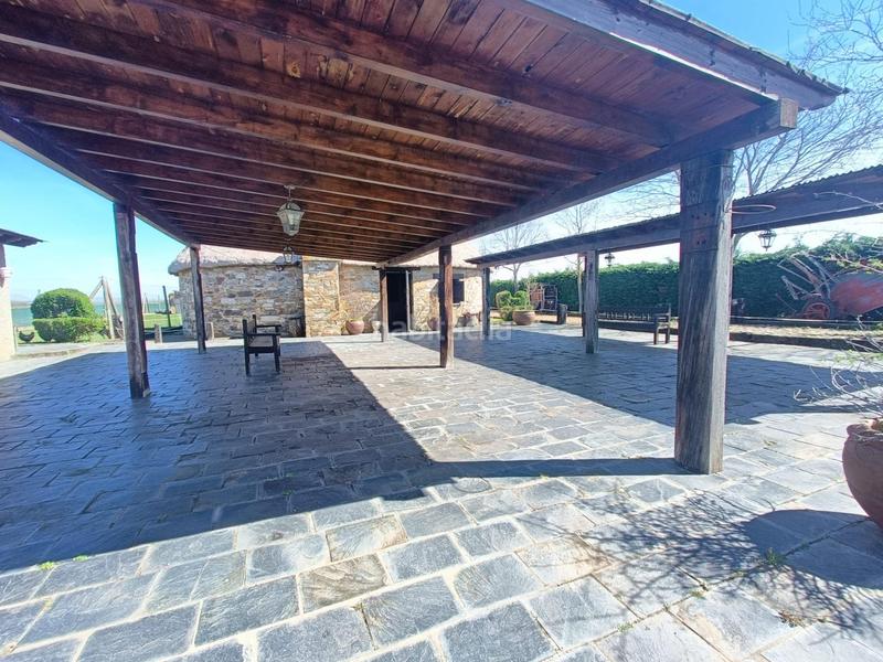 Foto 574f2963-a8f9-421e-adae-0d45b2d4f0f0. Geschäftsraum in Valdefresno