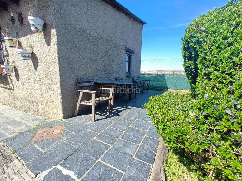 Foto f36cfa37-60af-422e-9f76-a046933c39e0. Geschäftsraum in Valdefresno