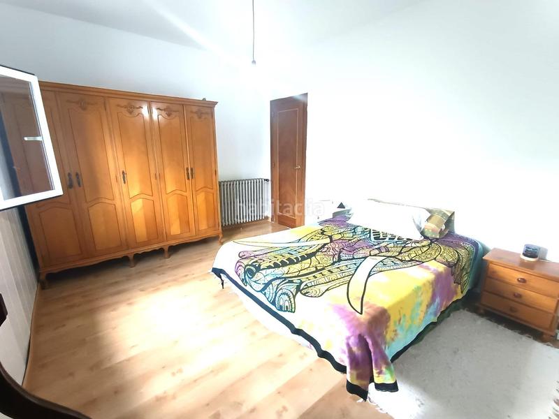 Foto 43cef944-ff04-4ad3-bb38-5bfc13c89d29. Chalet en calle cerrillo 3 vive en santa maria de la alameda estación en Santa María de la Alameda