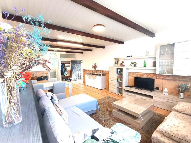 Foto 5070da94-310d-4852-a0a9-0e9382091316. Chalet en calle cerrillo 3 vive en santa maria de la alameda estación en Santa María de la Alameda