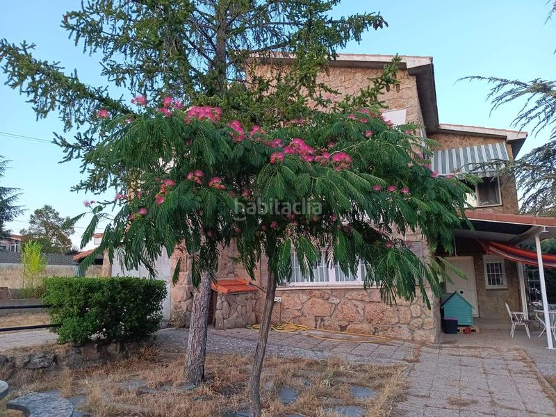Foto 6907636c-d4fa-4522-ba6d-a48bd7732f86. Chalet en calle cerrillo 3 vive en santa maria de la alameda estación en Santa María de la Alameda