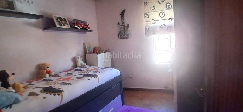 Foto 2b132ea2-bcee-444c-a752-5475e8c76fb8. Pis a calle carmen-tc 18-20 a Trobajo del camino