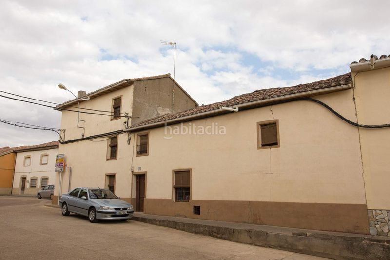 Foto 0a1621d5-a647-4212-a46e-07e0d67af2fa. Casa amb calefacció aparcament a Gordoncillo