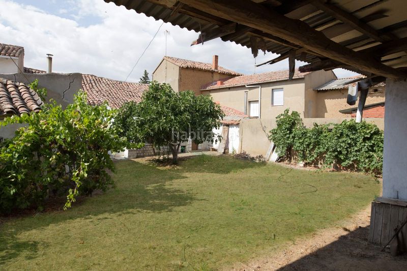 Foto b9f2b73a-d155-4520-8ca6-4b85306b0d4a. Casa amb calefacció aparcament a Gordoncillo